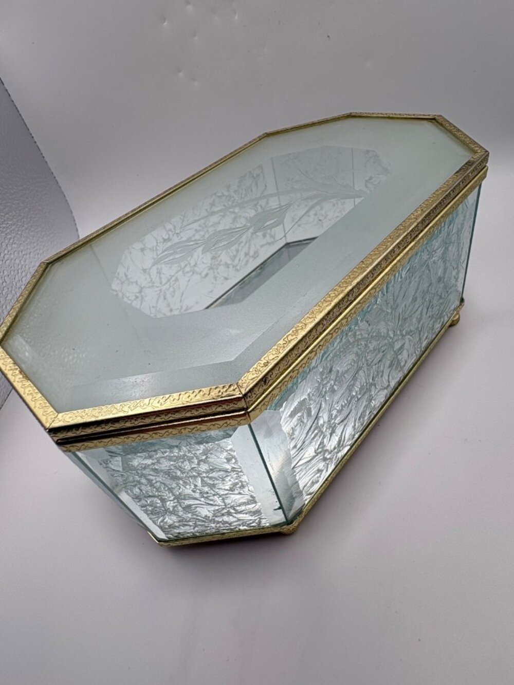 Vintage Brass Etched Glass Hexagon Jewelry Box Hinged Lid Mirror Bottom 7.5 in